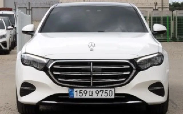 수원중고차매매사이트 E-클래스 W214 E220d 4MATIC 매물 사진 18 - 2026/02 7,668km